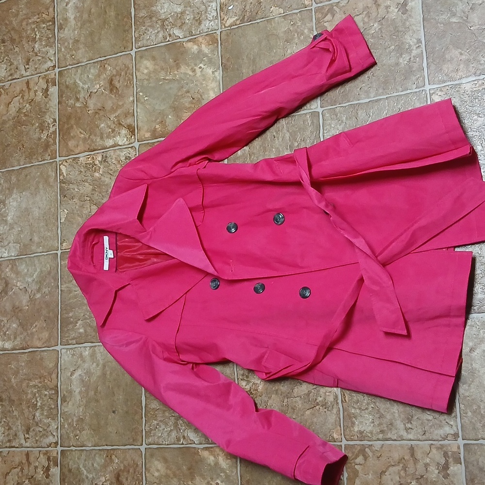 NWOT DKNY Fuschia Pink Rain Trench Coat With Belt Tie Size Small